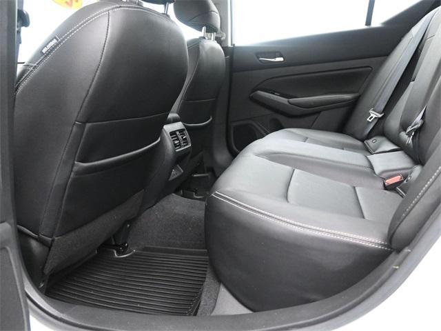 Photo of 2022 Pearl White Tricoat Nissan Altima