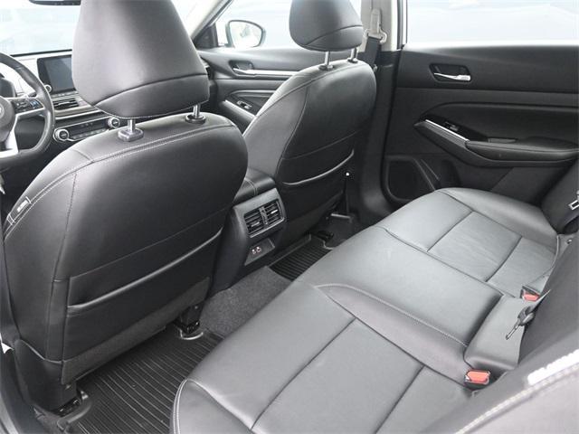 Photo of 2022 Pearl White Tricoat Nissan Altima