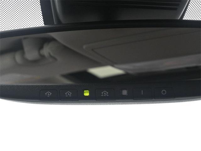 Photo of 2022 Pearl White Tricoat Nissan Altima
