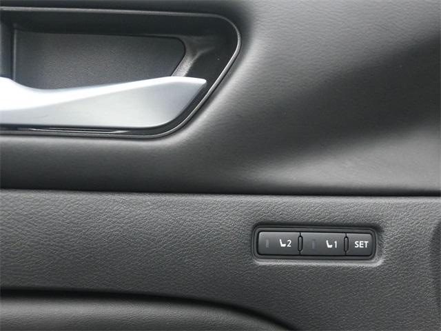 Photo of 2022 Pearl White Tricoat Nissan Altima