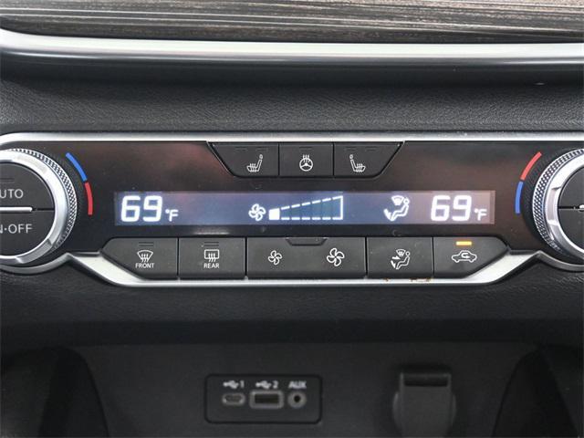 Photo of 2022 Pearl White Tricoat Nissan Altima