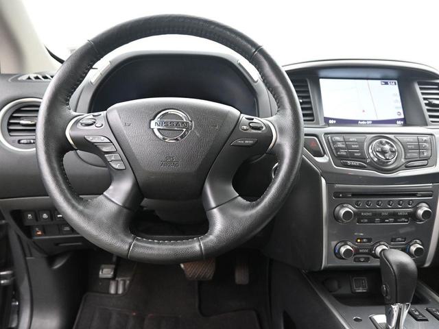 Photo of 2020 Gun Metallic Nissan Pathfinder