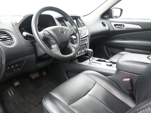 Photo of 2020 Gun Metallic Nissan Pathfinder
