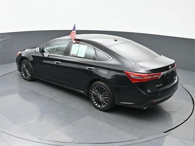 Photo of 2017 Midnight Black Metallic Toyota Avalon