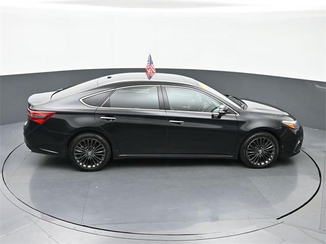 Photo of 2017 Midnight Black Metallic Toyota Avalon