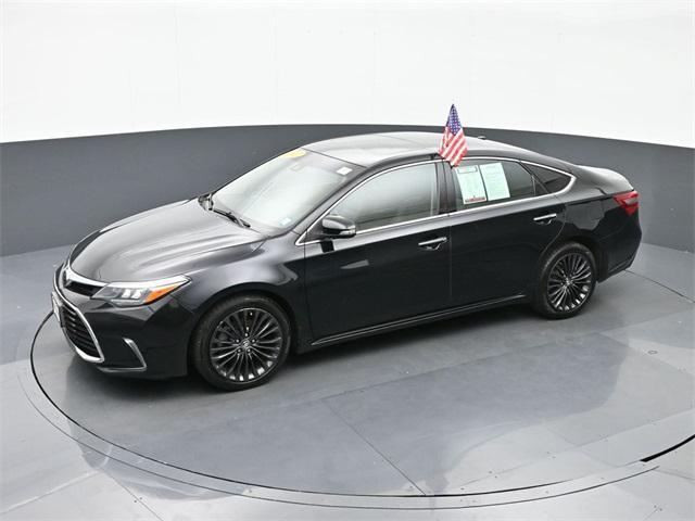 Photo of 2017 Midnight Black Metallic Toyota Avalon