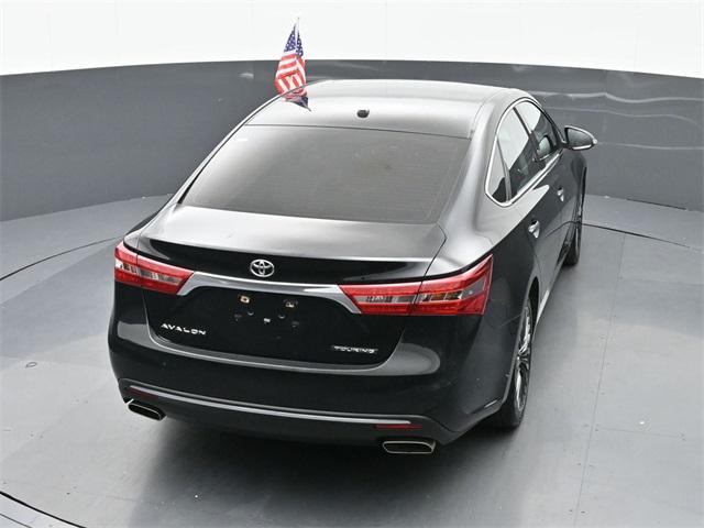 Photo of 2017 Midnight Black Metallic Toyota Avalon