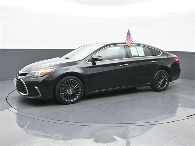 Photo of 2017 Midnight Black Metallic Toyota Avalon