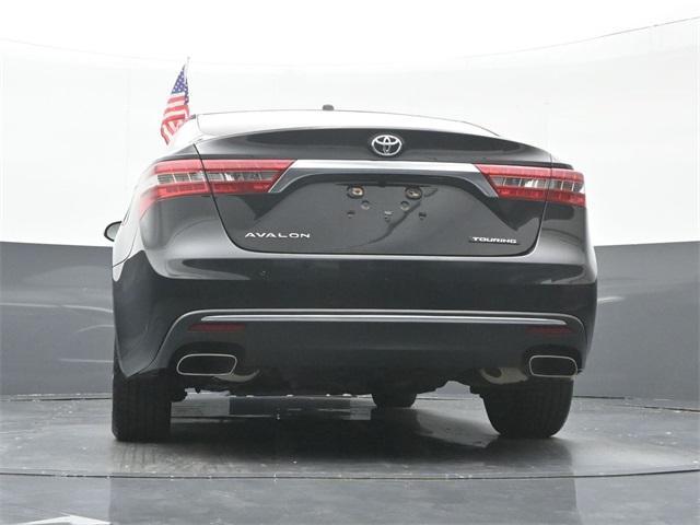 Photo of 2017 Midnight Black Metallic Toyota Avalon