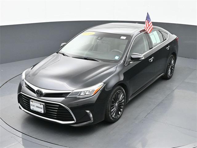 Photo of 2017 Midnight Black Metallic Toyota Avalon