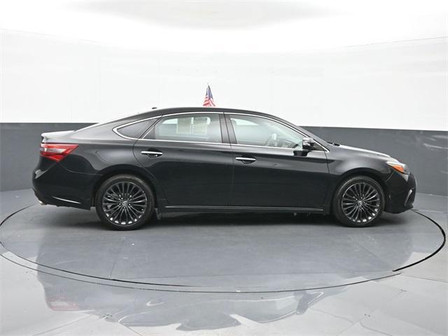 Photo of 2017 Midnight Black Metallic Toyota Avalon