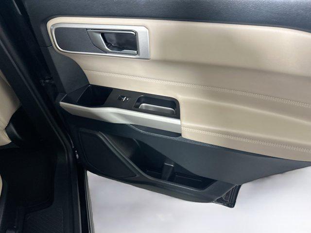 Photo of 2024 Agate Black Metallic Ford Explorer