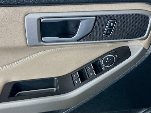 Photo of 2024 Agate Black Metallic Ford Explorer