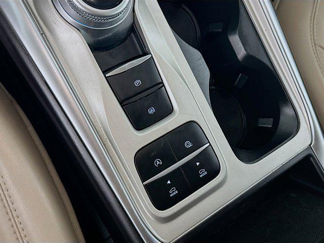 Photo of 2024 Agate Black Metallic Ford Explorer