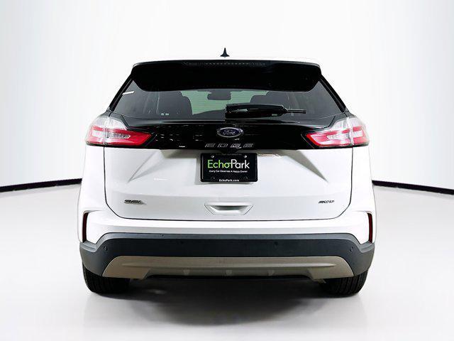 Photo of 2024 Oxford White Ford Edge