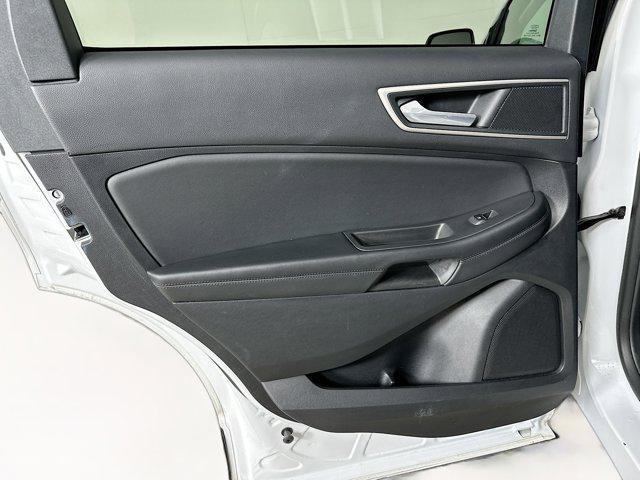 Photo of 2024 Oxford White Ford Edge