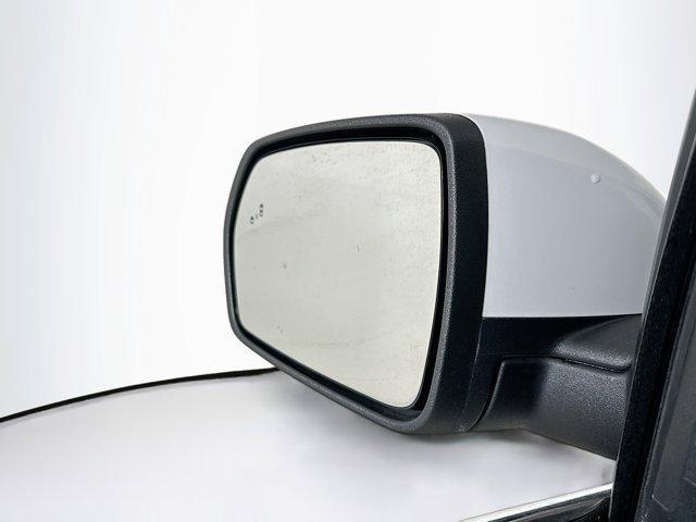 Photo of 2024 Oxford White Ford Edge