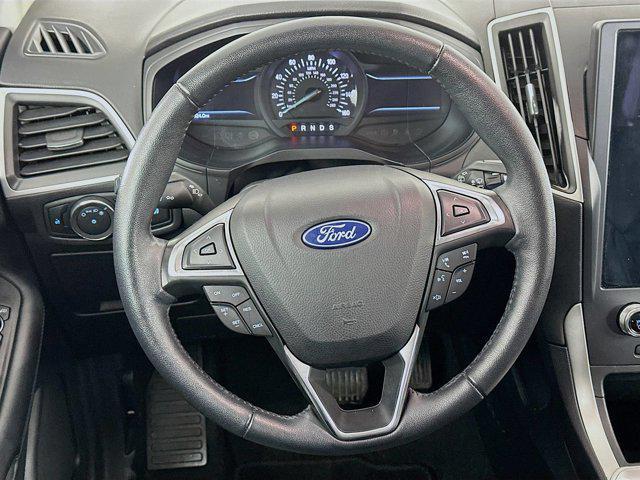 Photo of 2024 Oxford White Ford Edge