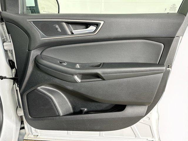 Photo of 2024 Oxford White Ford Edge