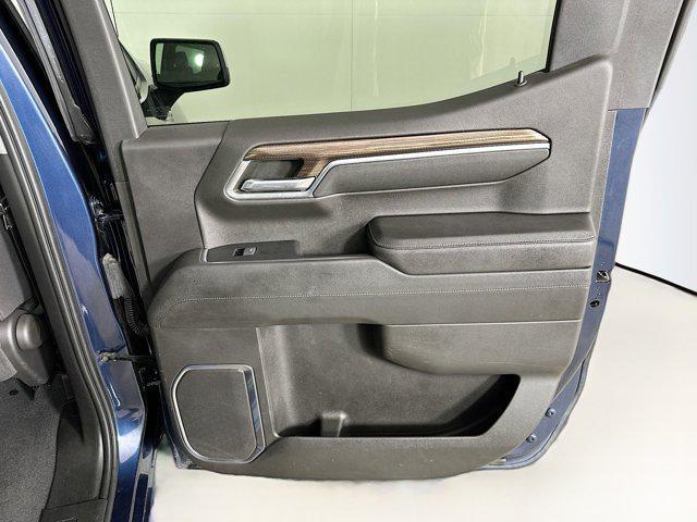 Photo of 2022 Northsky Blue Metallic Chevrolet Silverado 1500