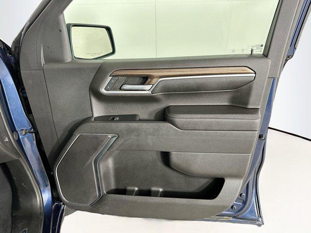 Photo of 2022 Northsky Blue Metallic Chevrolet Silverado 1500