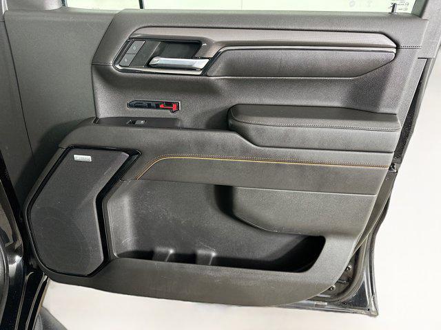 Photo of 2022 Onyx Black GMC Sierra 1500