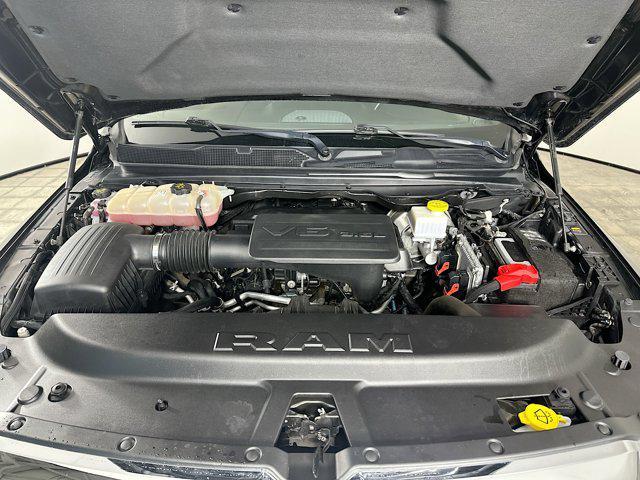 Photo of 2022 Diamond Black Crystal Pearlcoat RAM 1500
