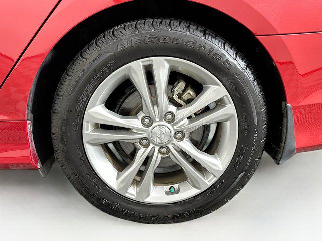 Photo of 2018 Scarlet Red Hyundai SONATA