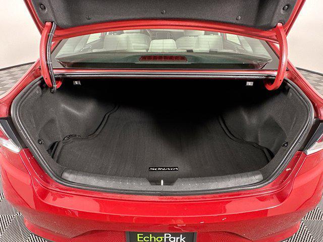 Photo of 2018 Scarlet Red Hyundai SONATA