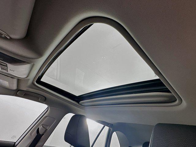 Photo of 2024 Ice Cap Toyota RAV4