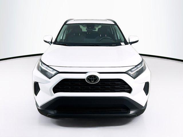 Photo of 2024 Ice Cap Toyota RAV4
