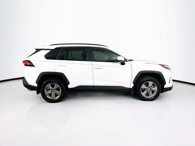 Photo of 2024 Ice Cap Toyota RAV4