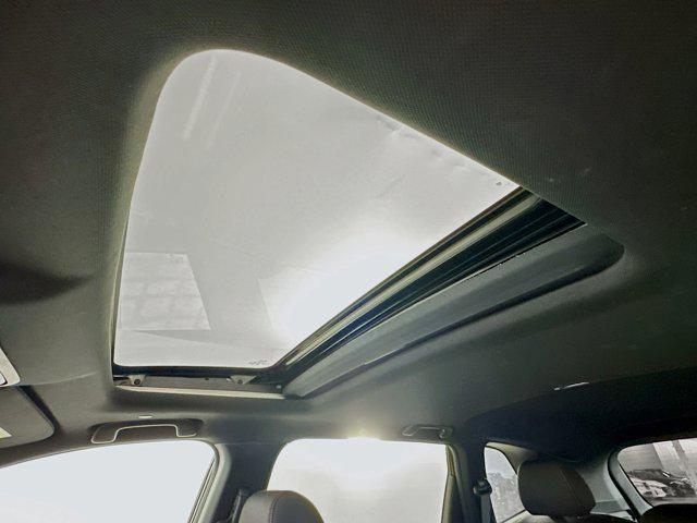 Photo of 2025 Crystal Black Pearl Honda CR-V Hybrid