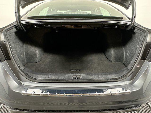 Photo of 2023 Gun Metallic Nissan Altima