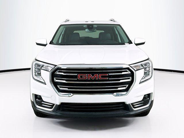 Photo of 2024 Summit White GMC Terrain