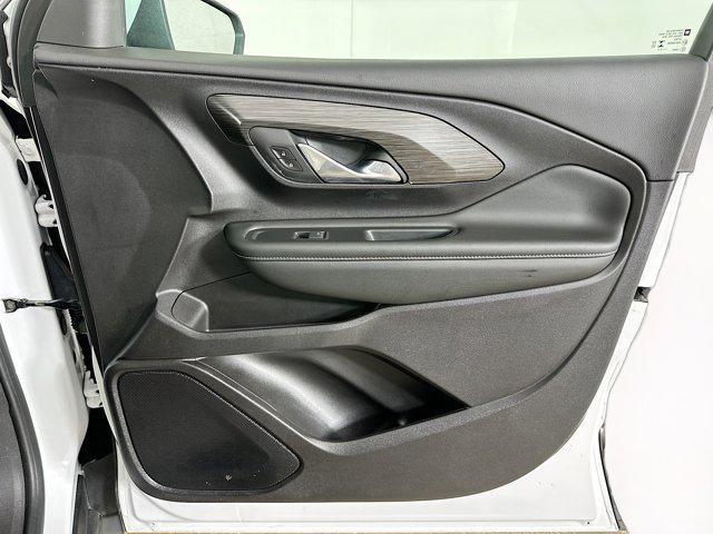 Photo of 2024 Summit White GMC Terrain
