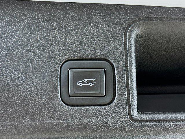 Photo of 2024 Summit White GMC Terrain