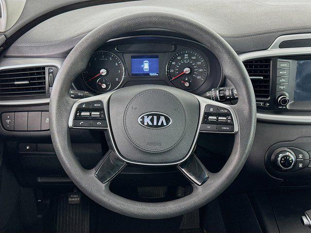 Photo of 2019 Titanium Silver Kia Sorento