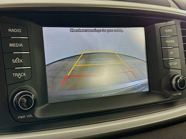 Photo of 2019 Titanium Silver Kia Sorento