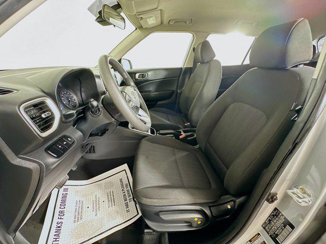 Photo of 2022 Stellar Silver Hyundai VENUE
