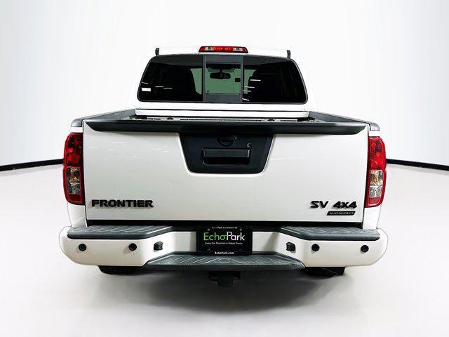 Photo of 2020 Glacier White Nissan Frontier
