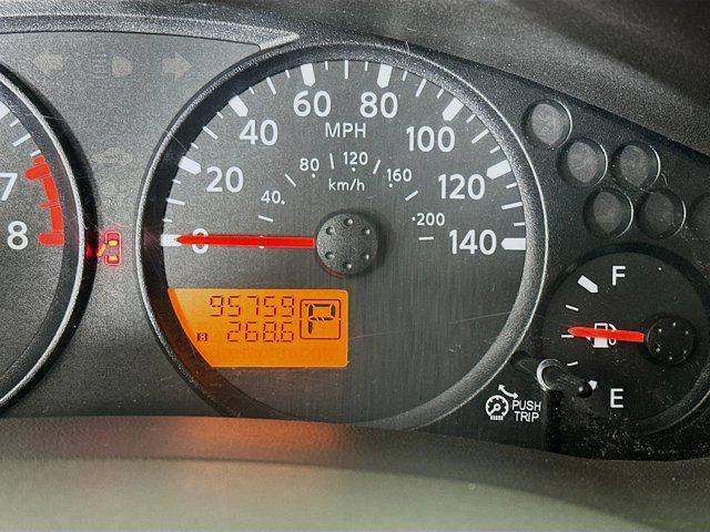 Photo of 2020 Glacier White Nissan Frontier