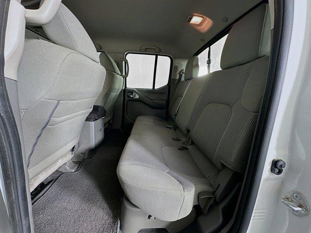 Photo of 2020 Glacier White Nissan Frontier
