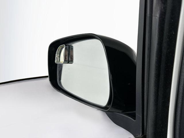 Photo of 2020 Glacier White Nissan Frontier