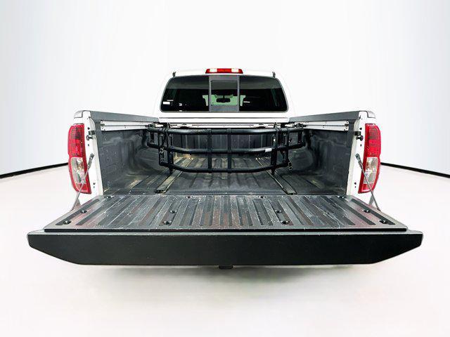Photo of 2020 Glacier White Nissan Frontier