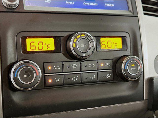 Photo of 2020 Glacier White Nissan Frontier