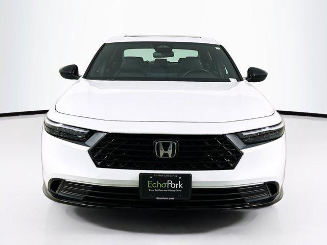 Photo of 2025 Platinum White Pearl Honda Accord Hybrid