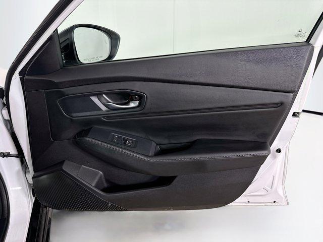 Photo of 2025 Platinum White Pearl Honda Accord Hybrid