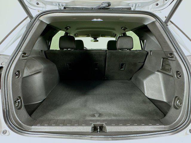 Photo of 2022 Summit White Chevrolet Equinox