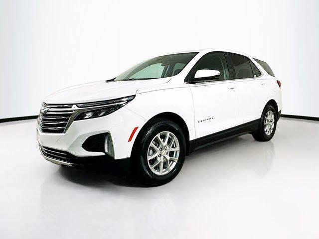 Photo of 2022 Summit White Chevrolet Equinox